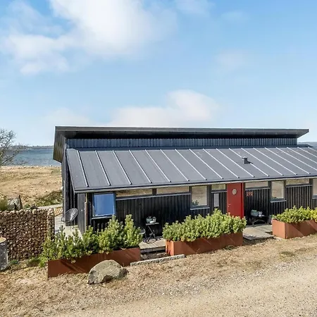 Stunning In With Kitchen Højslev