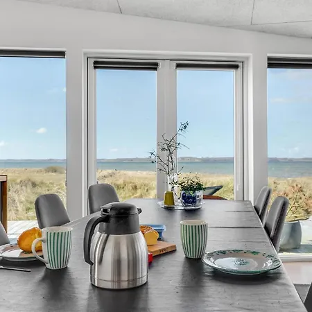 Stunning In With Kitchen * Højslev